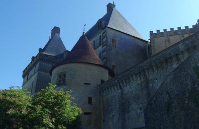 Sur les (petites) routes de Dordogne...Le château de Biron
