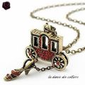 Pendentif Style Vintage Carrosse_ Chaussure "Cendrillon " Strass Rouge Métal Couleur Bronze