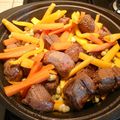 Tajine boeuf, carottes, fèves et pruneaux