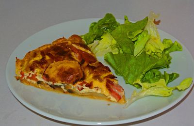 Quiche aux champignons, tomate et chèvre