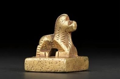 Gold seal with a horse-shaped knob, Western Jin Dynasty (265-316)