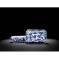 A blue and white 'boys' box and cover. Mark and period of Wanli