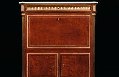 Secrétaire à abattant par Etienne Avril (1748-1791), reçu Maître le 23 novembre 1774. Paris, époque Louis XVI, vers 1780