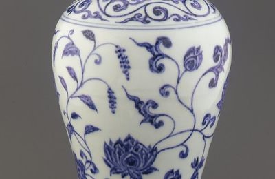 Bottle of the type known as meiping, Ming dynasty, Yongle reign (1403-1424)