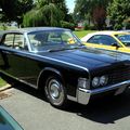 La Lincoln continental convertible de 1965 (RegioMotoClassica 2010)