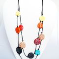 Parure bracelet et collier multicolores avec perles réalisées à la main.