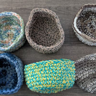 Articles crochetés depuis le 1er décembre 2025 et patron petit panier