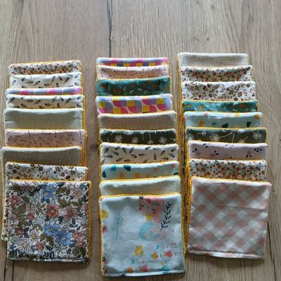 Des lingettes, des sets de table..