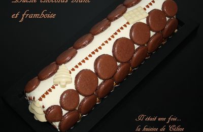 Bûche au chocolat blanc et framboises