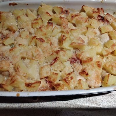 Gratin crémreux au poulet, estragon et croûte de pommes de terre 