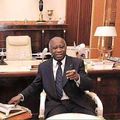 Le Président Gbagbo : Pensez à ça et soyez forts. Soyez responsables.Nous avons commencé un combat, qui va prendre fin bientôt. 