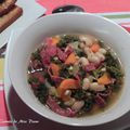 Soupe-repas aux haricots blancs et au chou kale, sans gluten et sans lactose