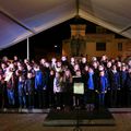 11 NOVEMBRE 2014 : UNE CENTAINE DE JEUNES HIRSONNAIS CHANTE LA PAIX DU MONDE ET LA FRATERNITÉ UNIVERSELLE.