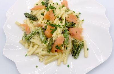 Pâtes au saumon fumé et aux asperges vertes