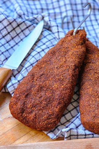 Pastirma  - viande séchée aux épices - @GregCookAndRoll - www.cookandroll.eu