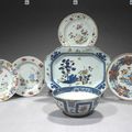 Groupe de porcelaines de la famille rose d'époque Qianlong