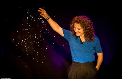 CONCOURS KARINE DUBERNET  : DES PLACES A GAGNER POUR VOIR SON SPECTACLE « PERLIMPINPIN »  A LYON AVRIL 2025 - LYON