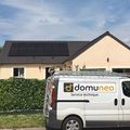 Transformer l’énergie solaire en courant alternatif avec Domuneo
