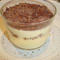 *** Mousse de petit-suisse au chocolat blanc et éclats noirs ***