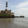 La plage du Havre à marée basse...attention, un bateau peut un cacher un autre !