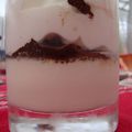 Panna cotta citronelle, croquant de chocolat et espuma de gingembre ...