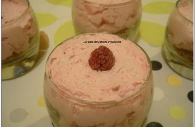 verrines de mousse de framboises sur lit de speculos