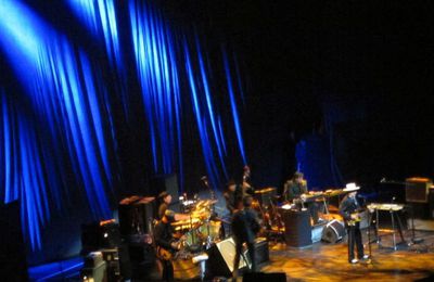 Mark Knopfler éclipse (un peu) Bob Dylan à Bercy (+ extraits vidéo)