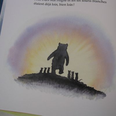 Petit ours mal peigné et les 6 souris blanches - Petit ours mal peigné et le ballon rouge- Chris Wormell
