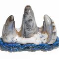 An agate 'mountain' brushrest, Qing dynasty (1644-1911)