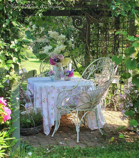 Aiken House & Gardens