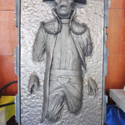 Un Chasseur de prime dans la carbonite