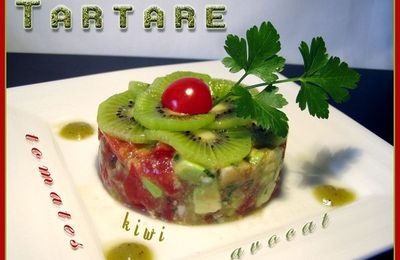 Tartare de tomate et avocat à la vinaigrette de kiwi