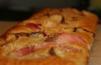 Tarte à la pêche de vigne et à la pêche plate