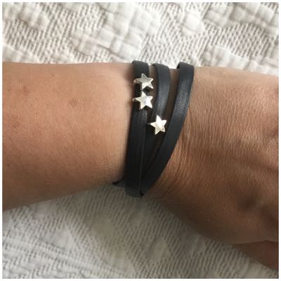 Des étoiles au poignet