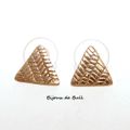 BO528 - Puces triangles graphiques en bronze doré