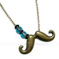 Collier moustachu