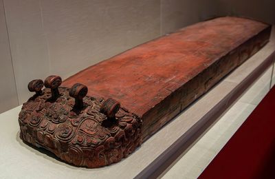 Painted Lacquer Zither Se, Warring States Period, 5th-4th century BCE