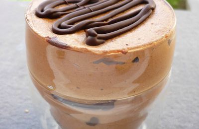 Mousse au chocolat et beurre de cacahuètes