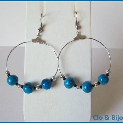 [BO98] Boucles d'oreilles créoles + perles turquoises, noires et argentées (R)