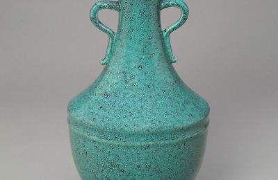 Bottle Vase, Qing dynasty (1644–1911), Qianlong reign mark and period (1736–95)