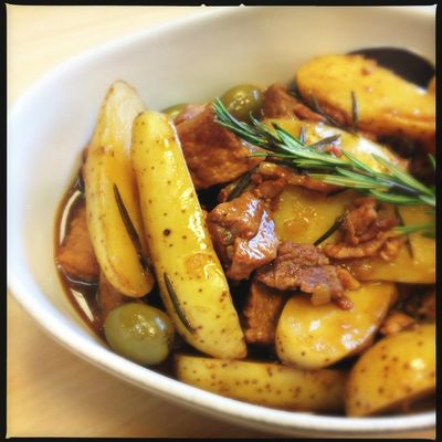 Sauté de porc aux olives et romarin [Sev]