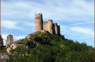 NAJAC, sur son piton rocheux 