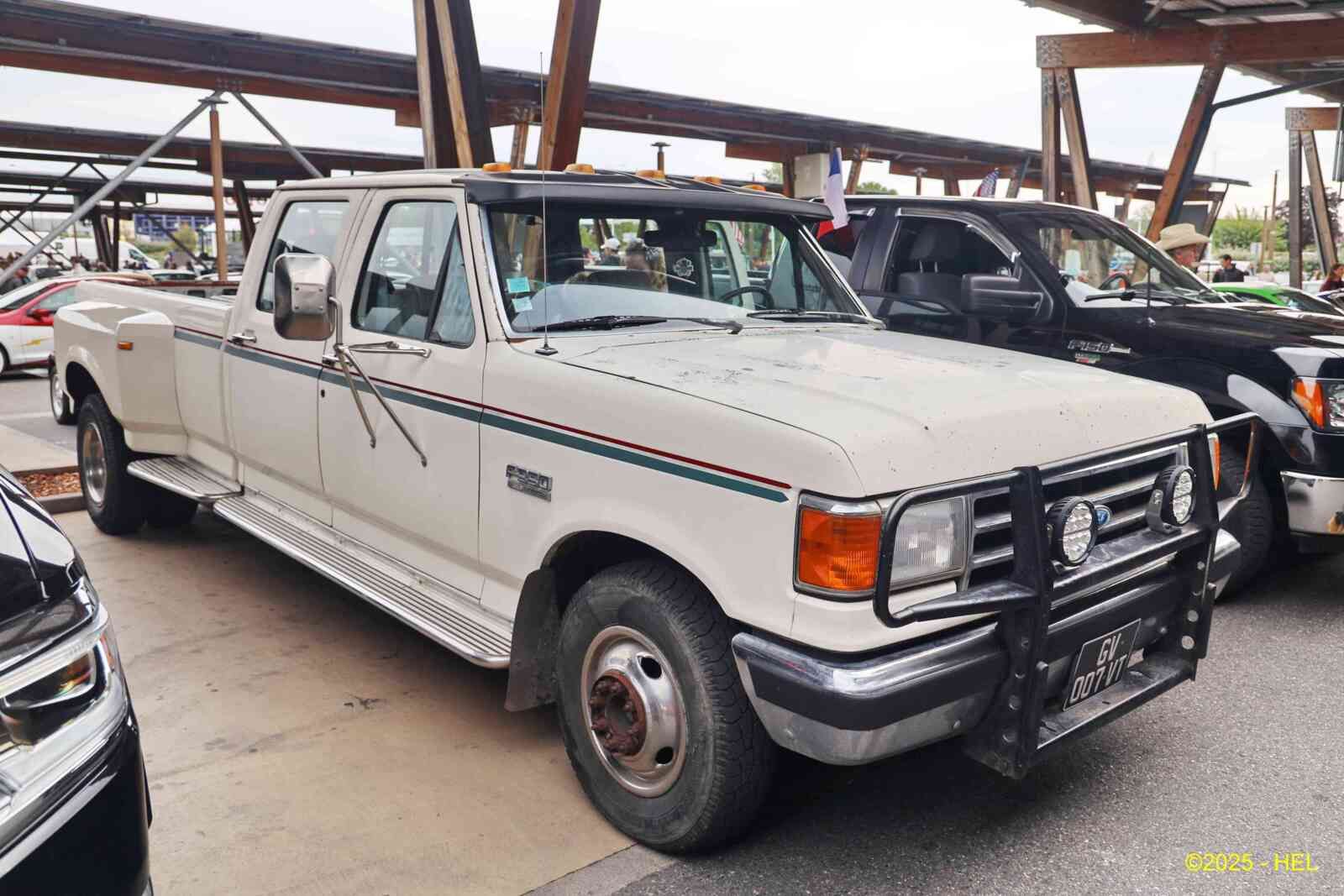 Ford F 350 XLT_02 - 2015 [USA] HL_GF
