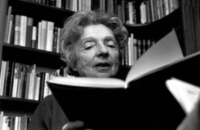 Nelly Sachs (1891 – 1970) : Papillon / Schmetterling