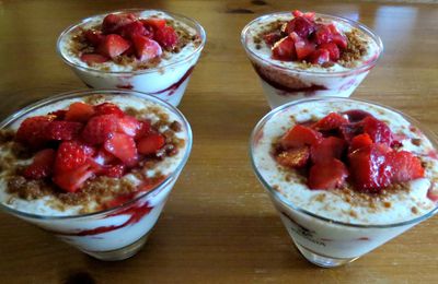 Verrine fraise, fromage blanc, speculoos