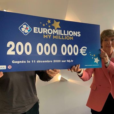 COMMENT GAGNER L'EUROMILLION GRÂCE À UN RITUEL