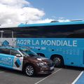 CRITÉRIUM DAUPHINE 2019 - étape 4 , les bus - 1