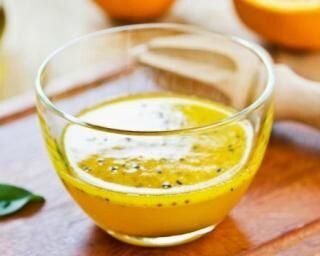 vinaigrette à l'orange et aux graines de sésame