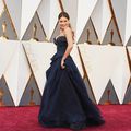 Sofia Vergara dans la superbe robe marine à la cérémonie des Oscars