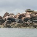 La côte de granit rose a été érodée au fil des siècles. Certains de ses rochers portent des noms qui font place à l'imaginaire.